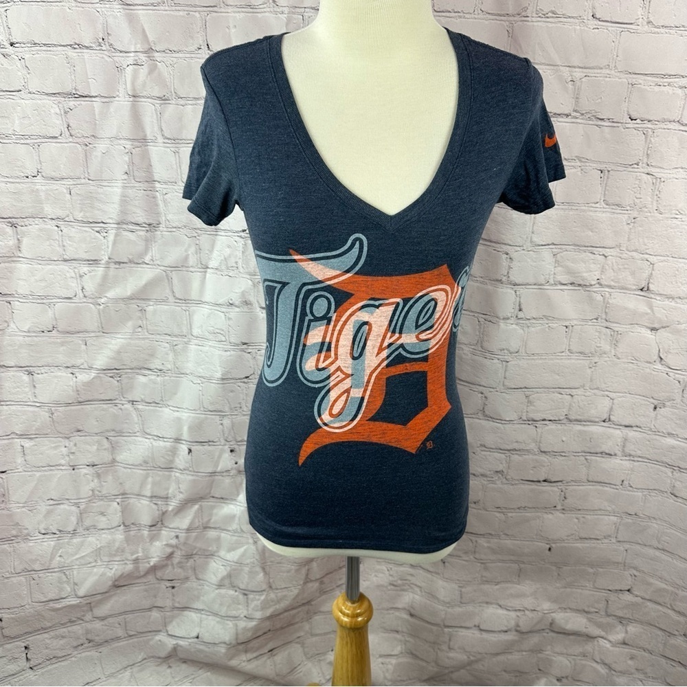 Nike detroit tigers baseball fandom Deep V-Neck Tee sz S slim fit